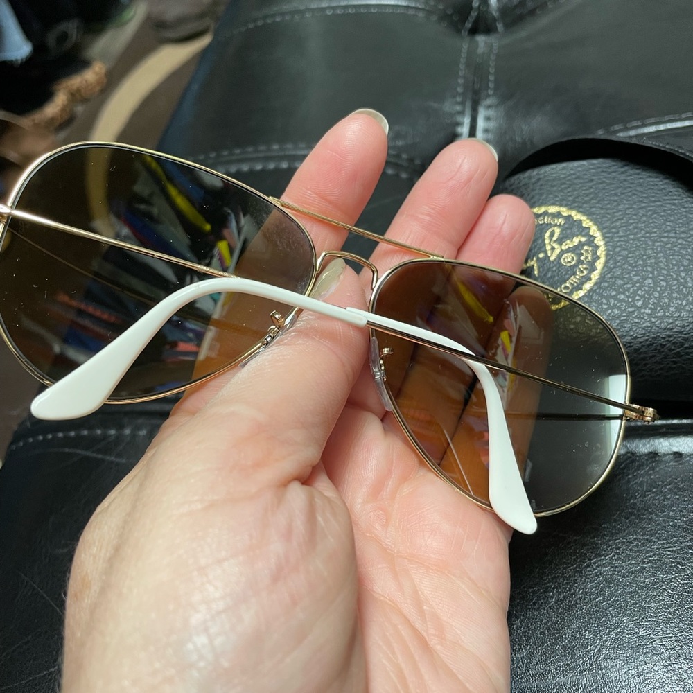 Aviator Sumglasses - Picture 2 of 2